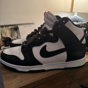 Nike high top panda dunks — size 8.5 Women’s — wore a few times